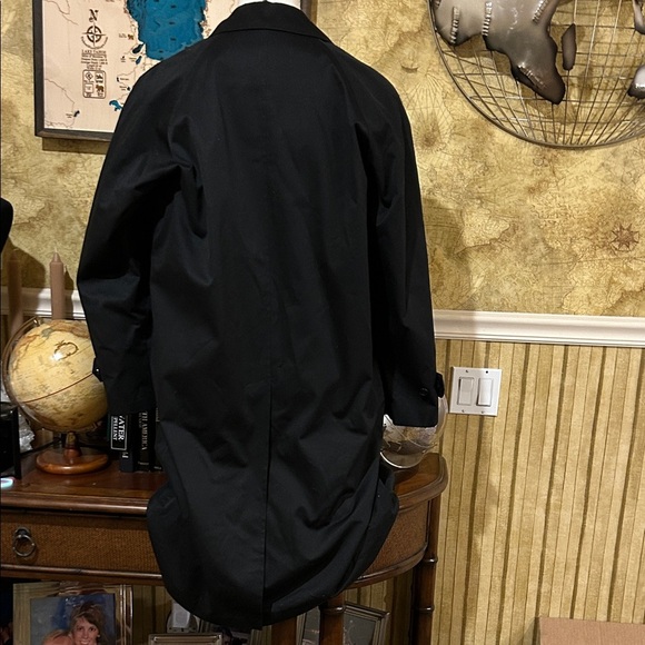 Jean-Paul Germain Men's Black Lined Trench/Overcoat. NWT. 42R - Picture 3 of 16